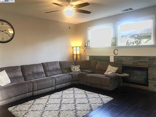 1154 Mulberry Pl — Photo 11