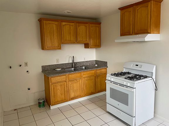 2nd image of 339 N Azusa Ave Unit B