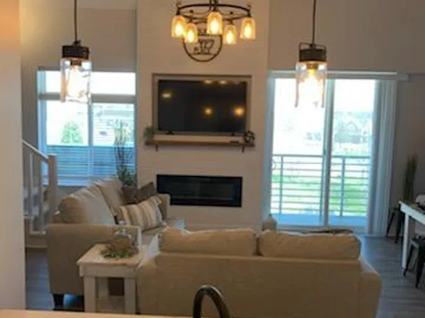 530 Miller Dr Unit 311, Grand Haven, MI 49417