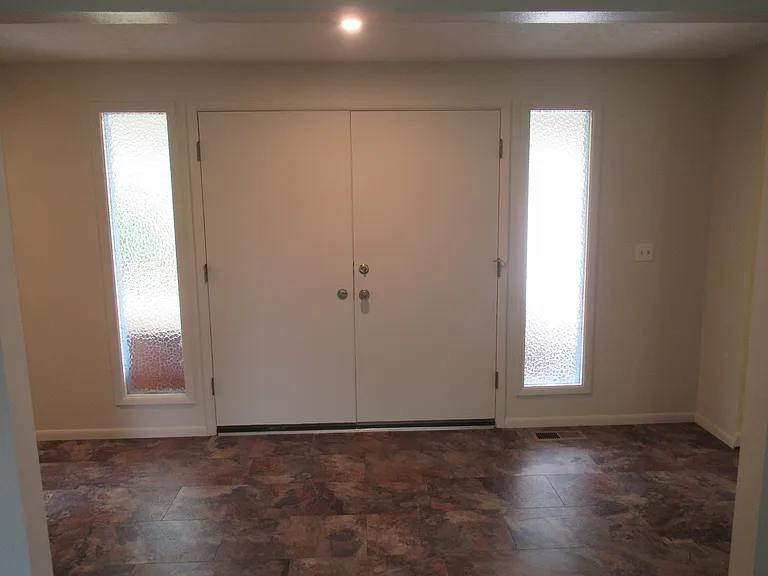 450 Lori Ave SE — Photo 5