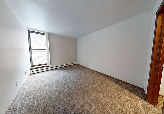 5th image of 2495 N Oakland Ave #202