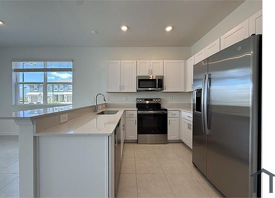 3rd image of 8603 Tropical Aire Ln