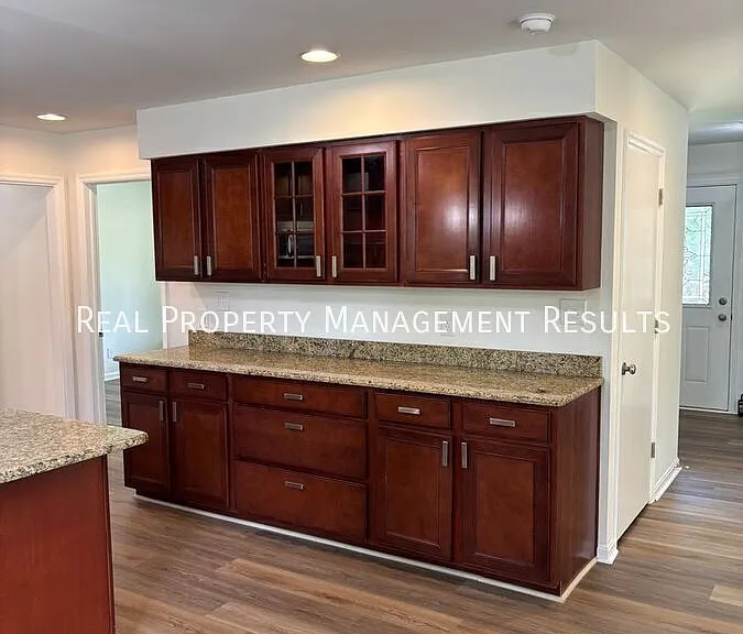 5041 E Sherwood Dr — Photo 5