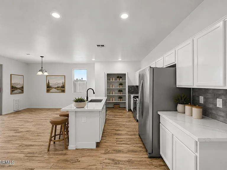 16664 W Jenan Dr — Photo 6