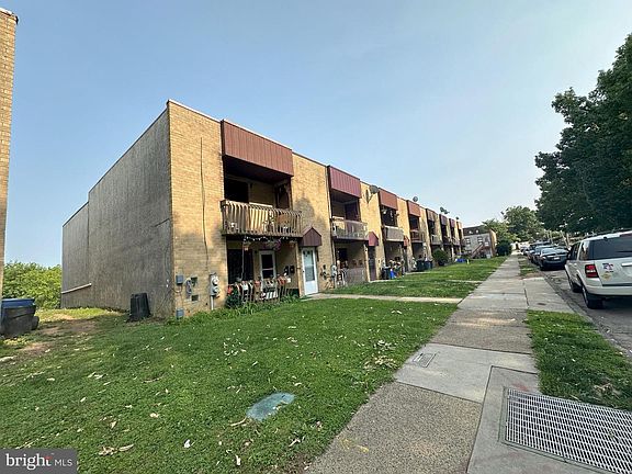 4th image of 7525 Calvert St