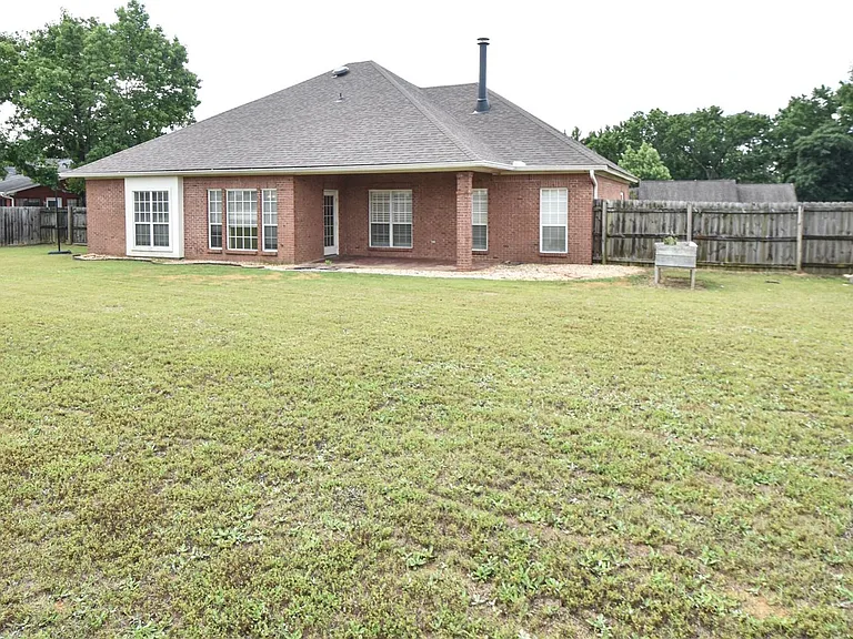 1691 Rambling Brook Ln — Photo 8