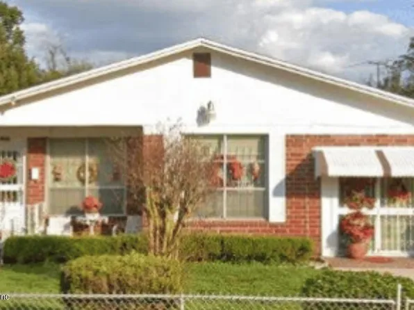 1681 UNIVERSITY Street, Jacksonville, FL 32209
