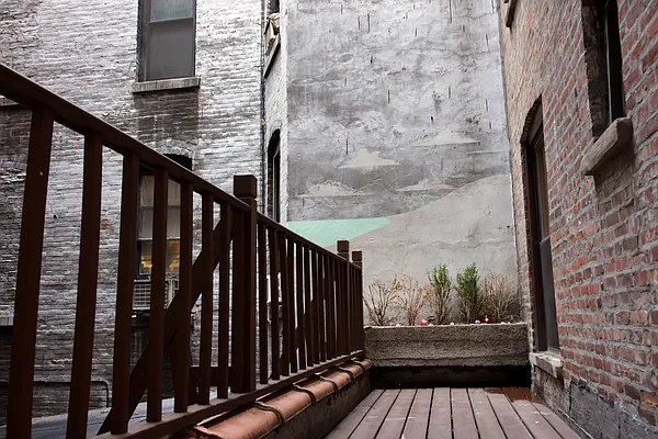 Rented by Blip LLC | media 16