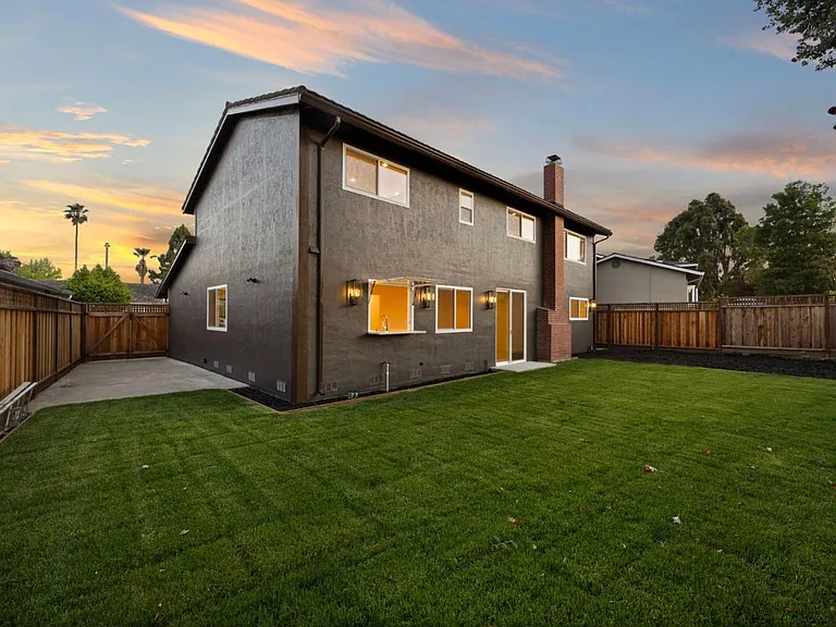 1347 Marlin Ave — Photo 44