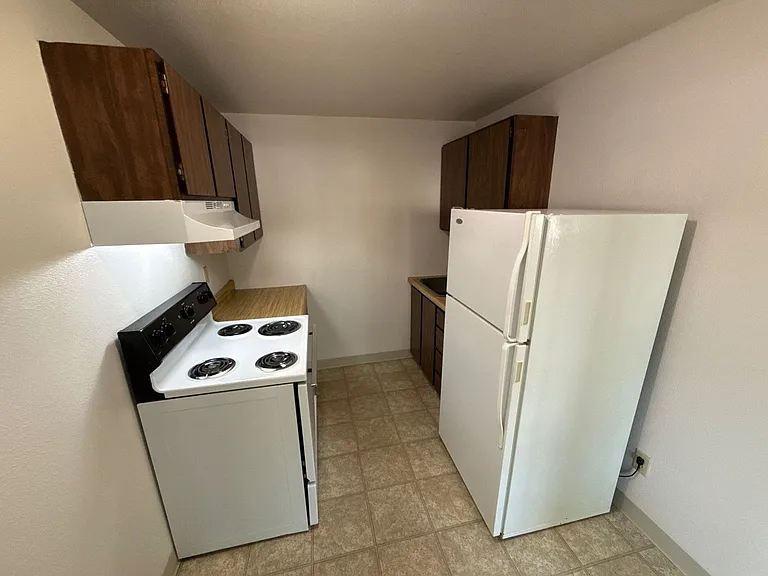 Ashwood Apartments — Photo 8