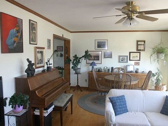 3rd image of 11435 Breezy Point Ln
