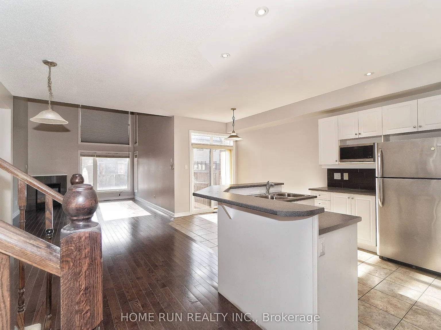 3 bed, $2,700 — Photo 3