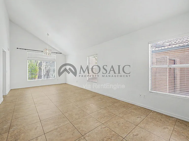 820 N Granada Dr — Photo 9