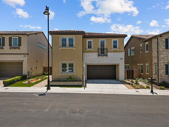 Harmony Floor Plan from Peak Collection in THE CANYONS at PORTER RANCH - Largest floor plan in the collection