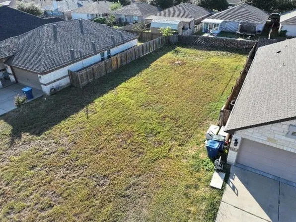 415 Gettysburg Loop, Elgin, TX 78621