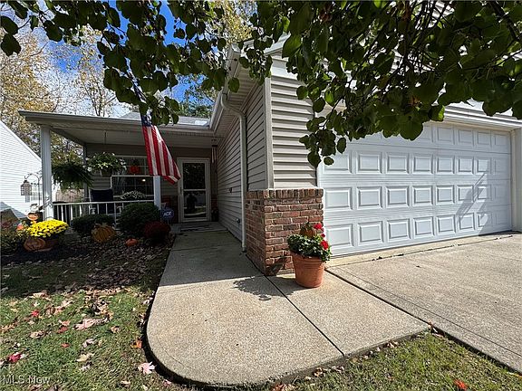 2nd image of 808 N Creek Dr