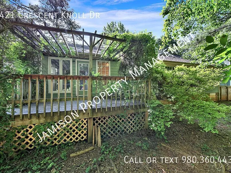 3421 Crescent Knoll Dr — Photo 27