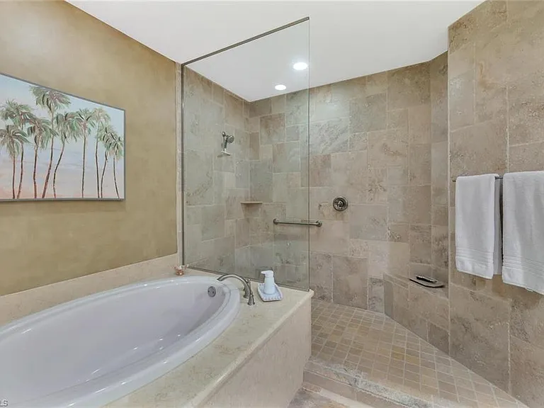 2543 Marquesa Royale Ln #Penthouse 301 — Photo 30