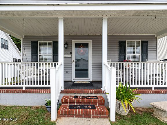 3rd image of 621 Dunloe Circle