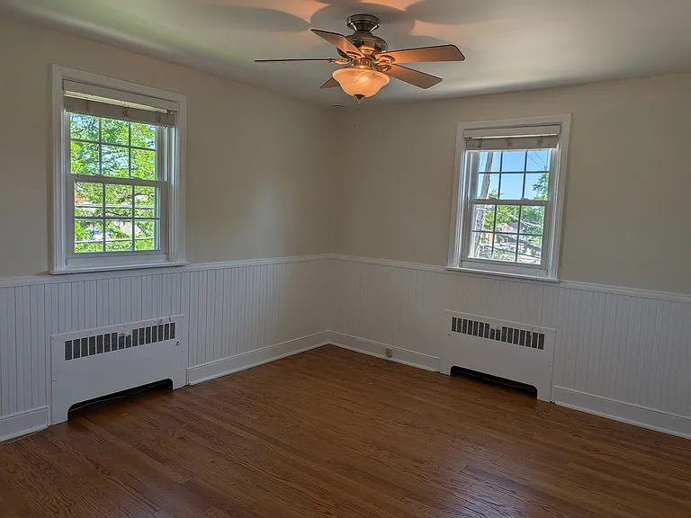 427 Regester Ave — Photo 15