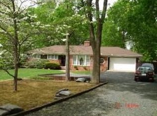 1595 Amwell Rd, Somerset, NJ 08873