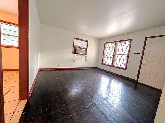 4th image of 1713 Niblick Ave NW