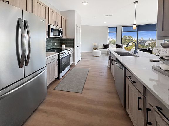 3rd image of 2300 Richmond Ave APT 514