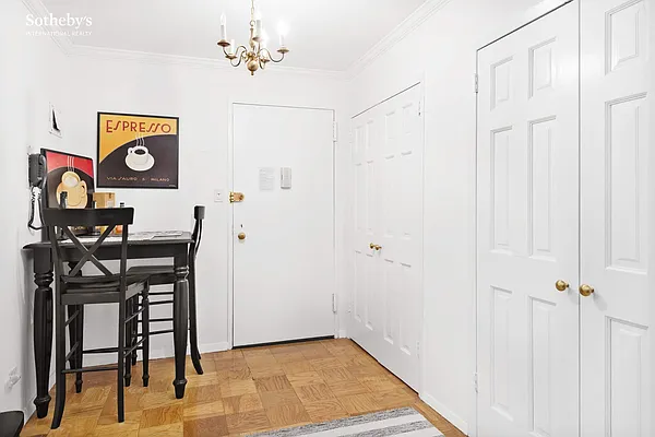 Sold by Sotheby's International Realty | media 3
