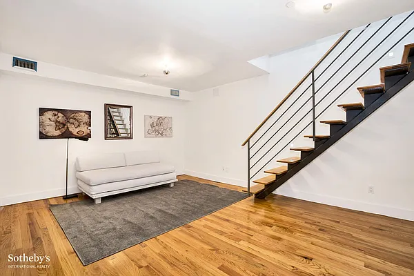 Sold by Sotheby's International Realty | media 4