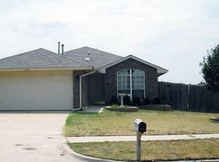 825 Peppertree Ct, Norman, OK 73071