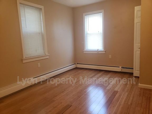 5th image of 51 Trenton St #1