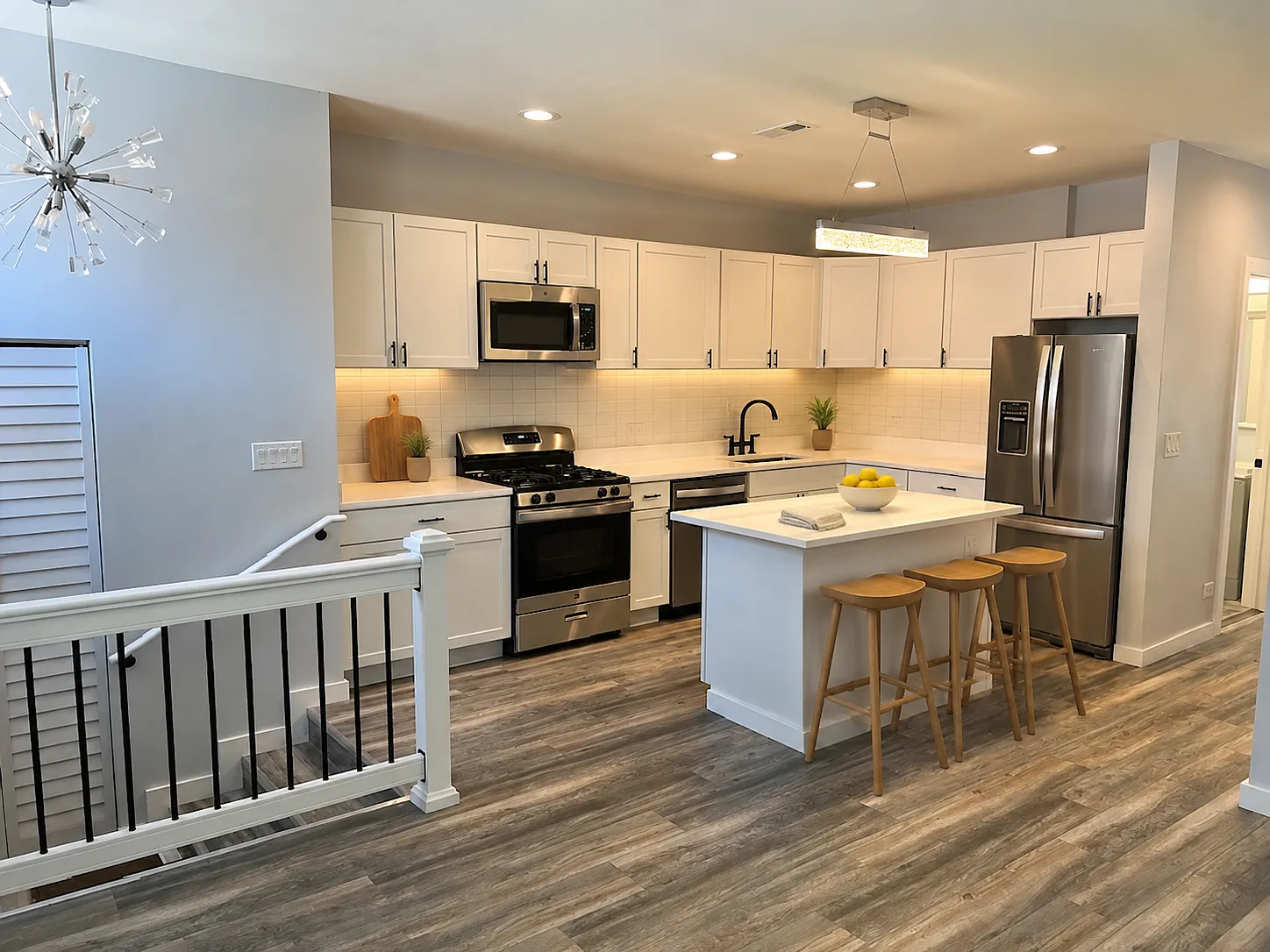 3 bed, 1.5 bath, 900 sqft, $3,375 — Photo 4