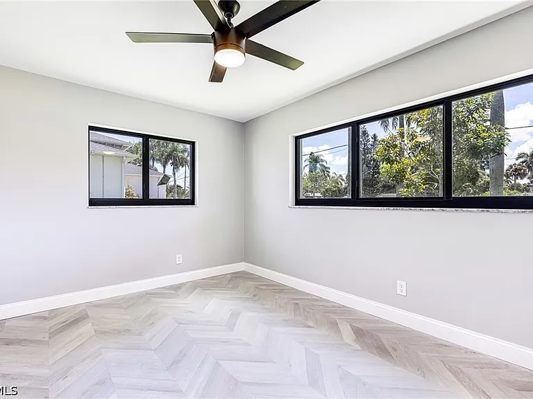 3933 E River Dr — Photo 15