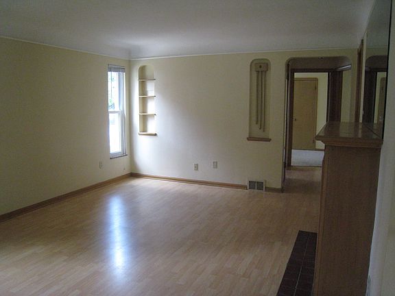 1st floor living room
