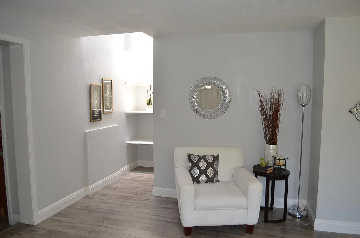 2355 Geraldine Drive — Photo 4