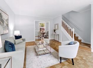 Arlington Village, Arlington, VA 22204