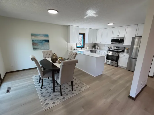 141 Australian Ave, Little Canada, MN 55117