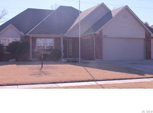 1705 W Durham St S, Broken Arrow, OK 74011