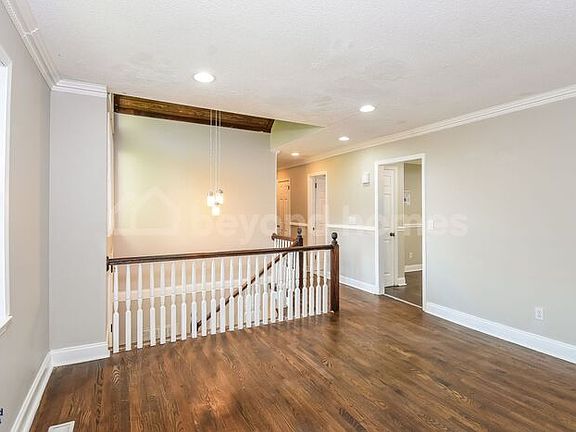 3rd image of 3230 Social Cir