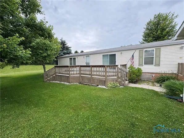 14900 County Road H #25, Wauseon, OH 43567