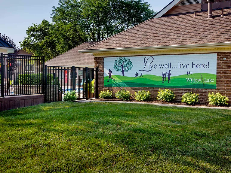 Outdoor wall mural
