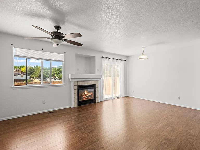1159 S Waco St #C — Photo 8