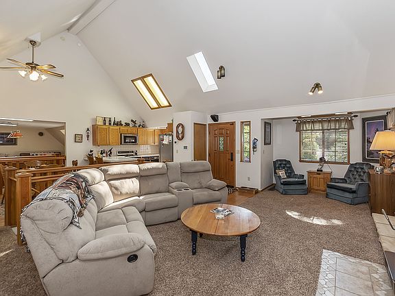 4th image of 28696 Shenandoah Dr