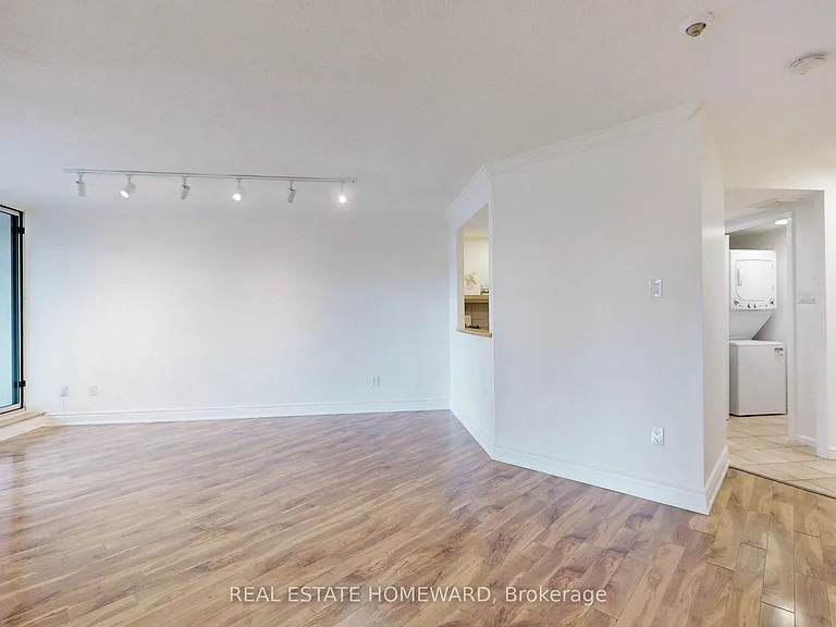 77 Maitland Pl #1827 — Photo 5