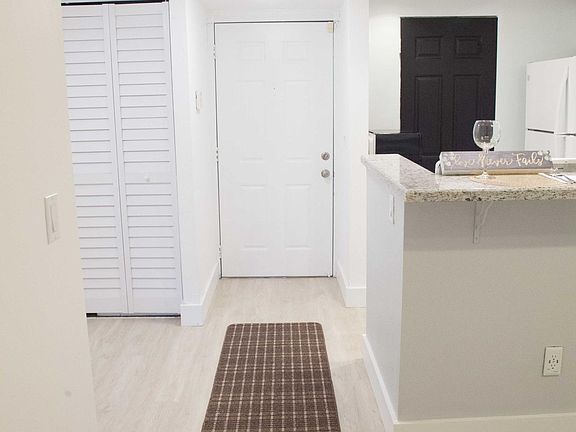 4th image of 208 Meridian Ave APT 4