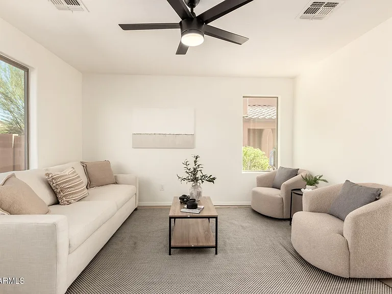 4638 W Lemon Ave — Photo 4