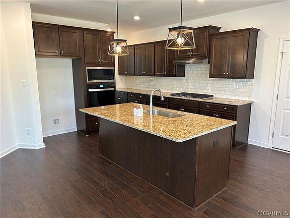 3rd image of 13700 Elmley Ct
