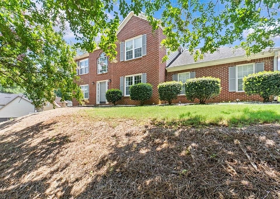 1st image of 3660 Woodyhill Dr