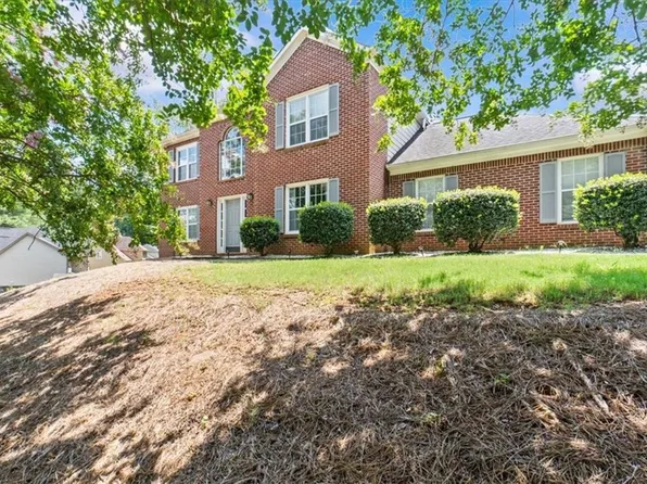 3660 Woodyhill Dr, Lithonia, GA 30038
