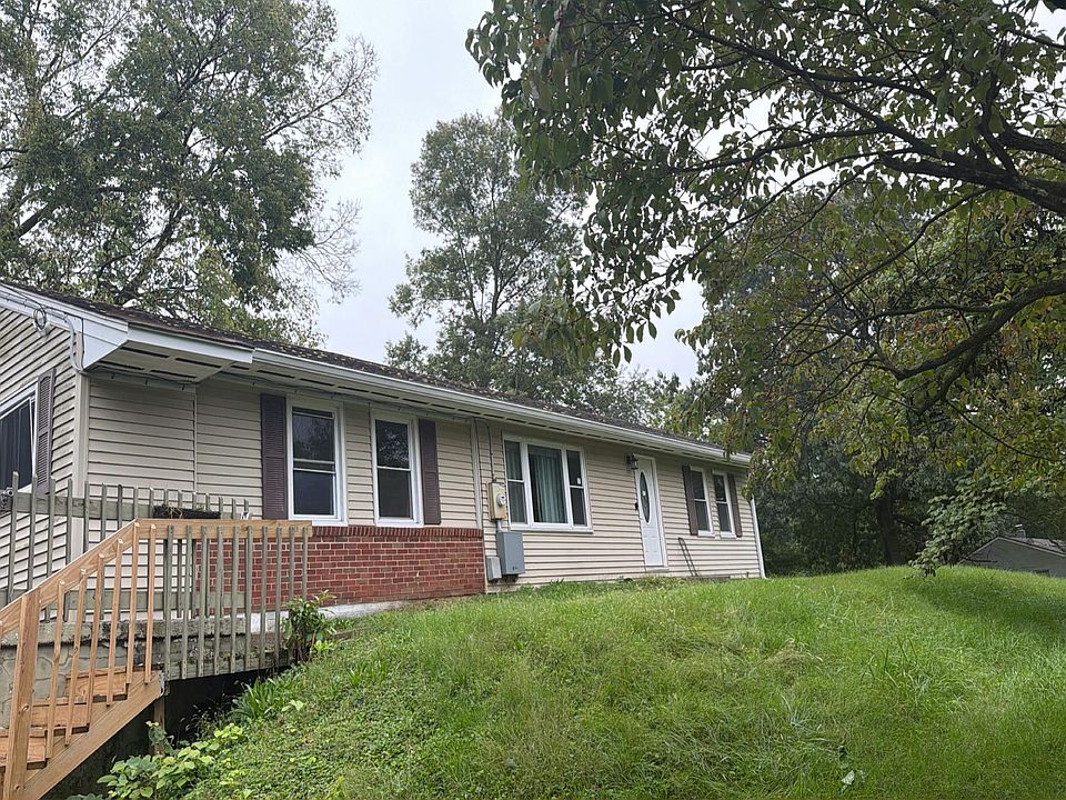 1st image of 1560 Red Oak Rd